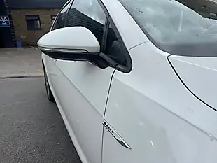 Used 2020 Volkswagen Golf White - Interior and Exterior details 6