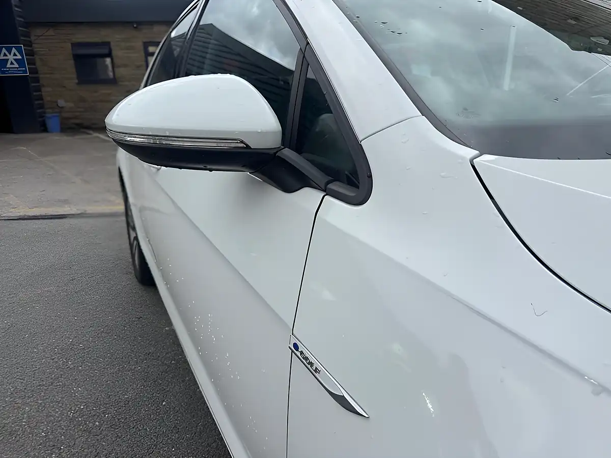 Used 2020 Volkswagen Golf White - Interior and Exterior details 6