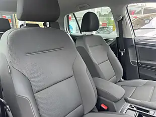 Used 2020 Volkswagen Golf White - Interior and Exterior details 7