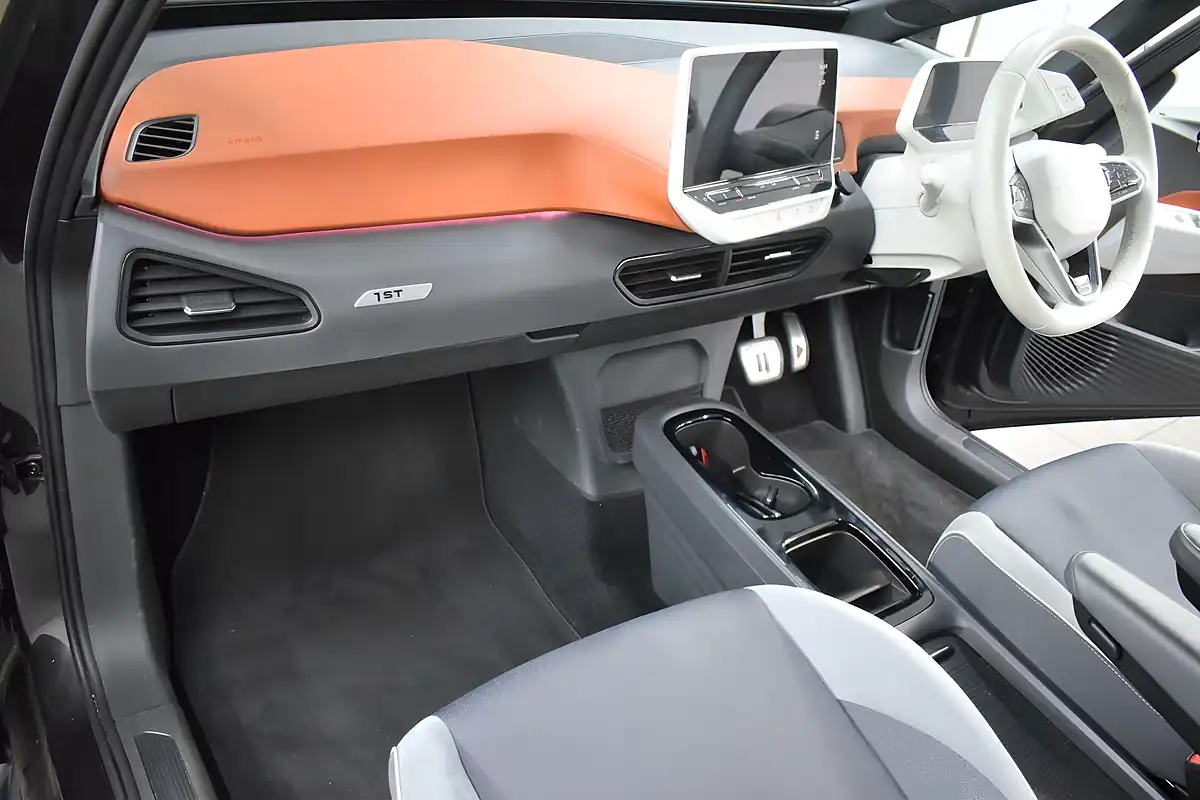Used 2020 Volkswagen ID.3 1ST Edition Grey - Interior and Exterior details 3