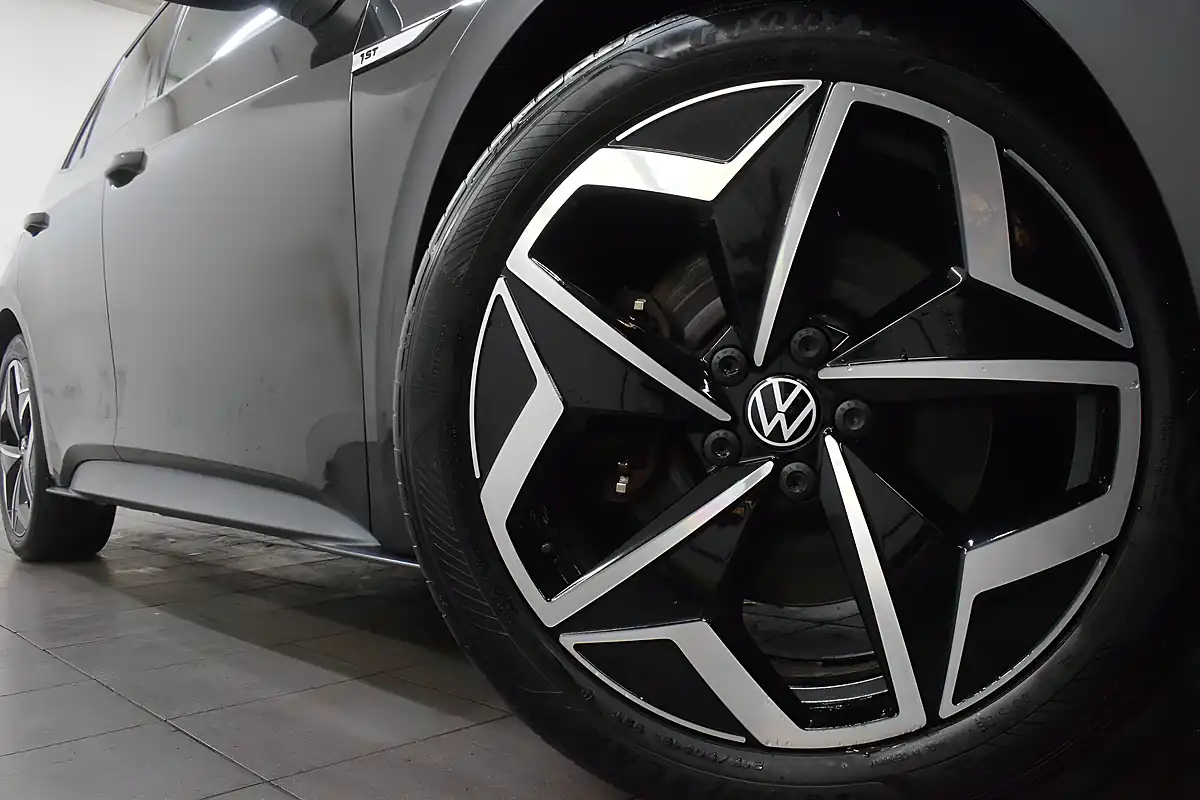 Used 2020 Volkswagen ID.3 1ST Edition Grey - Interior and Exterior details 9