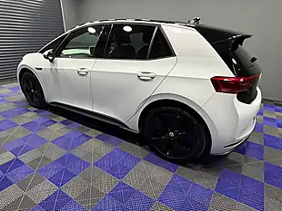 Used 2020 Volkswagen ID.3 Pro Performance 1ST Edition Glacier White - Interior and Exterior details 10