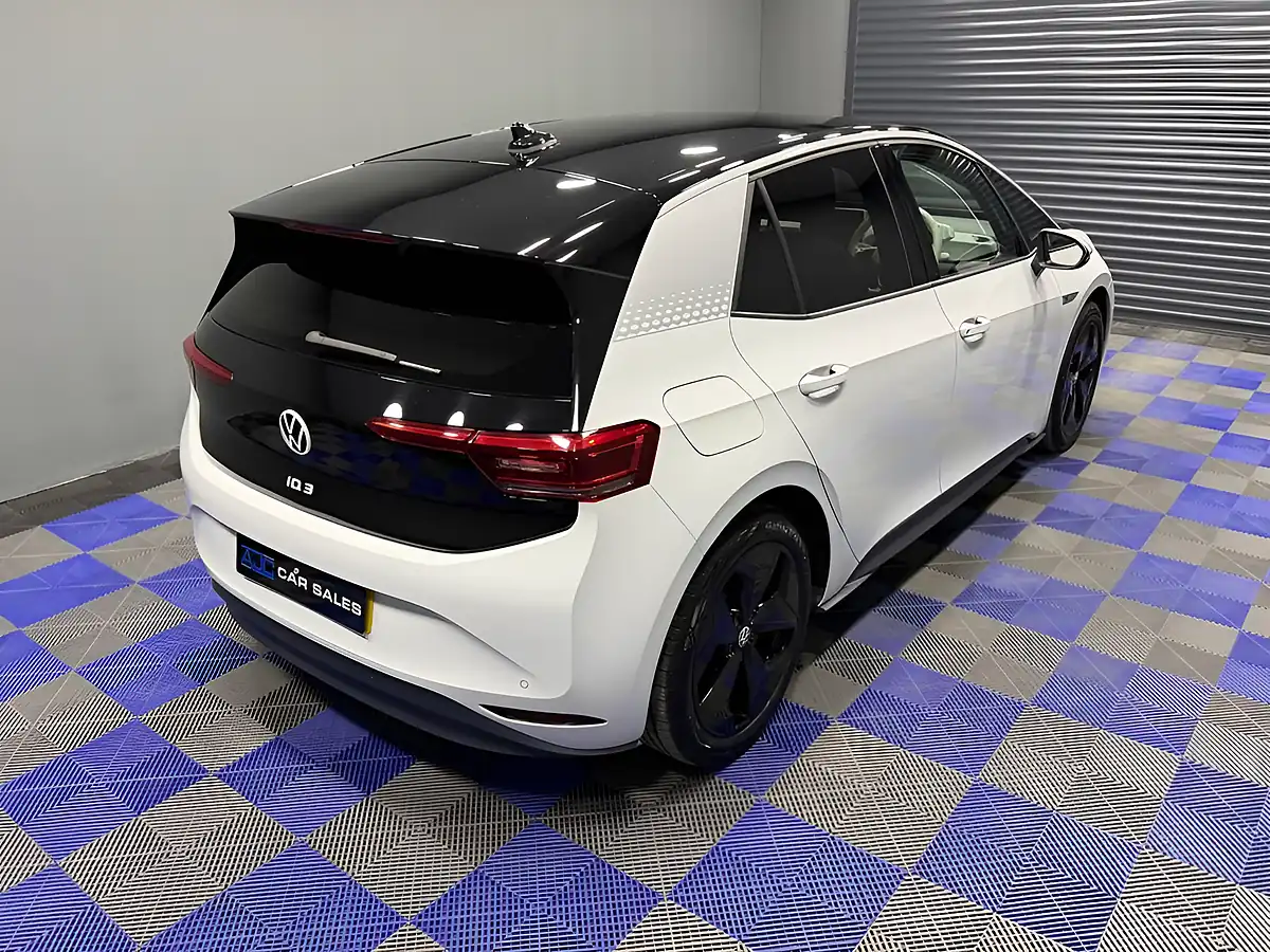 Used 2020 Volkswagen ID.3 Pro Performance 1ST Edition Glacier White - Interior and Exterior details 14