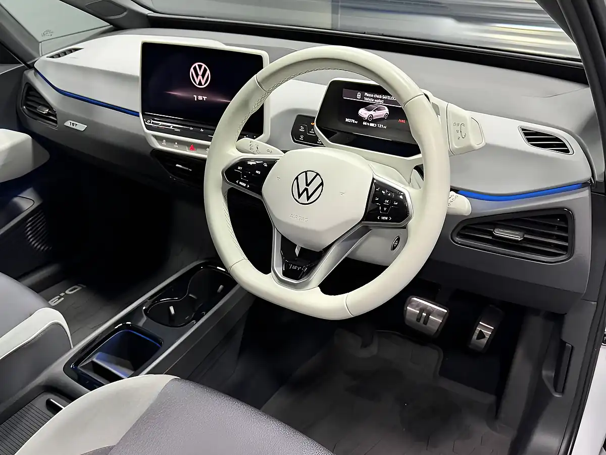 Used 2020 Volkswagen ID.3 Pro Performance 1ST Edition Glacier White - Interior and Exterior details 17