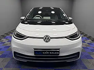 Used 2020 Volkswagen ID.3 Pro Performance 1ST Edition Glacier White - Interior and Exterior details 4
