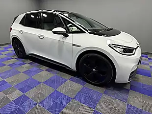 Used 2020 Volkswagen ID.3 Pro Performance 1ST Edition Glacier White - Interior and Exterior details 7