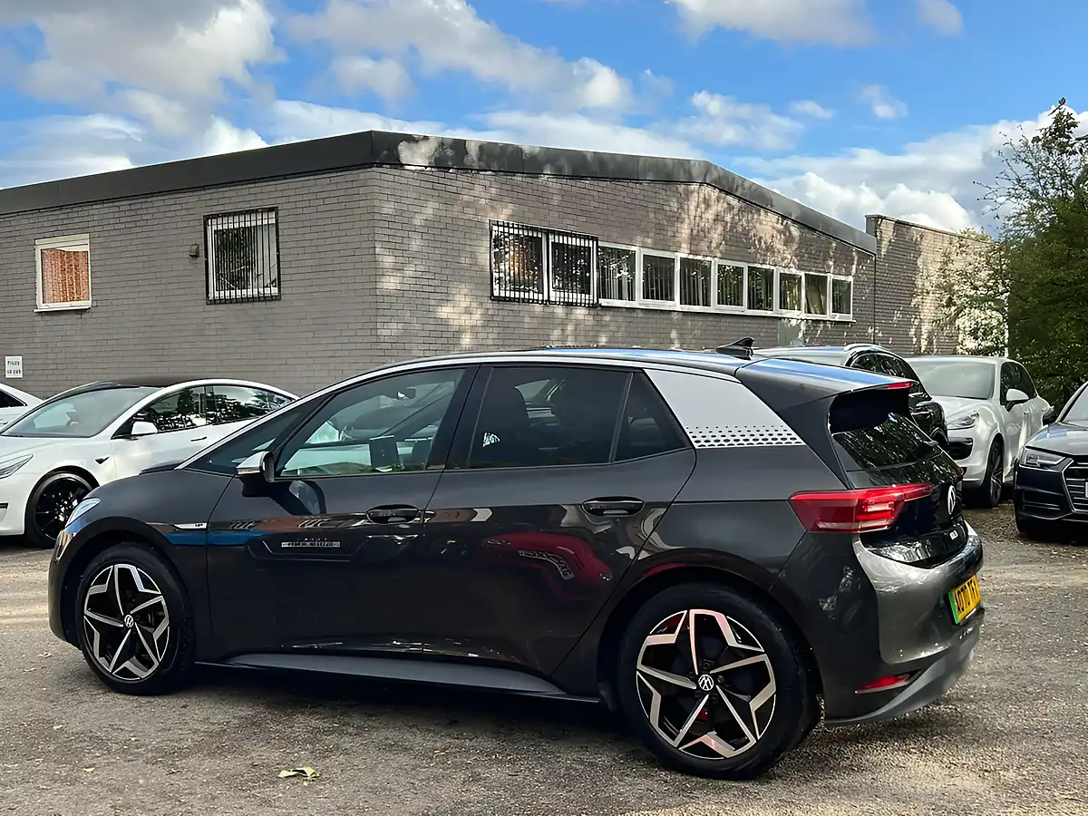 Used 2020 Volkswagen ID.3 Pro Performance 1st Edition Grey - Interior and Exterior details 8