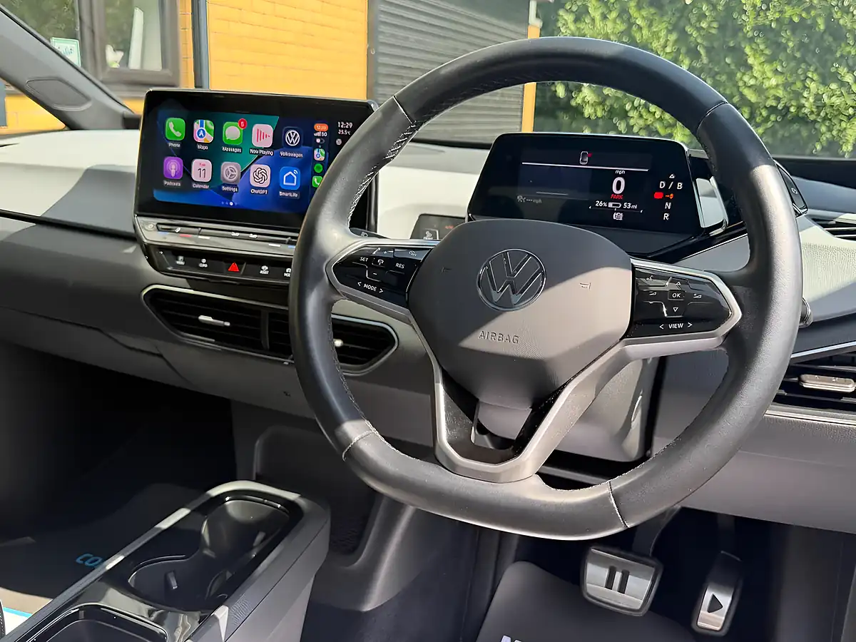 Used 2020 Volkswagen ID.3 Pro Performance Family White - Interior and Exterior details 14