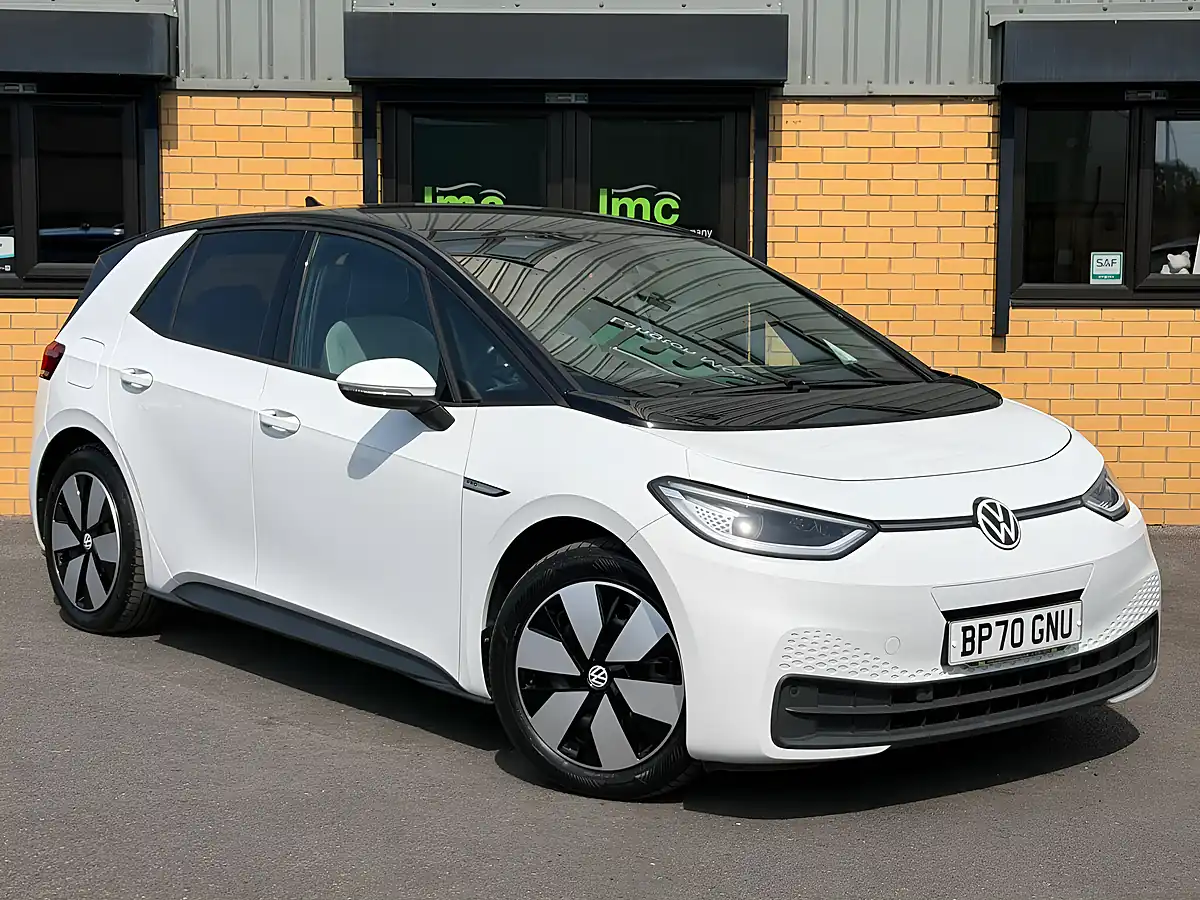 Used 2020 Volkswagen ID.3 Pro Performance Family White - Interior and Exterior details 8