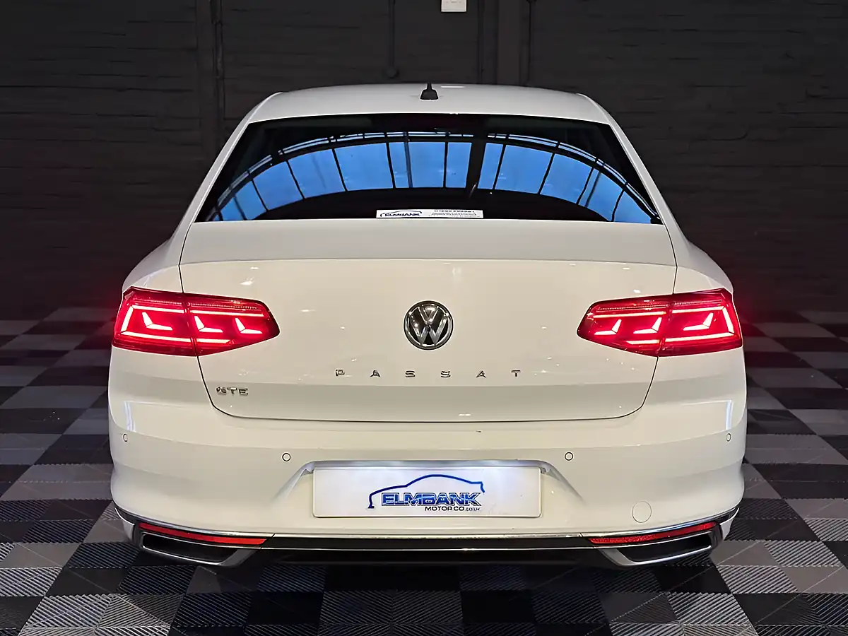 Used 2020 Volkswagen Passat Advance Pure White - Interior and Exterior details 15