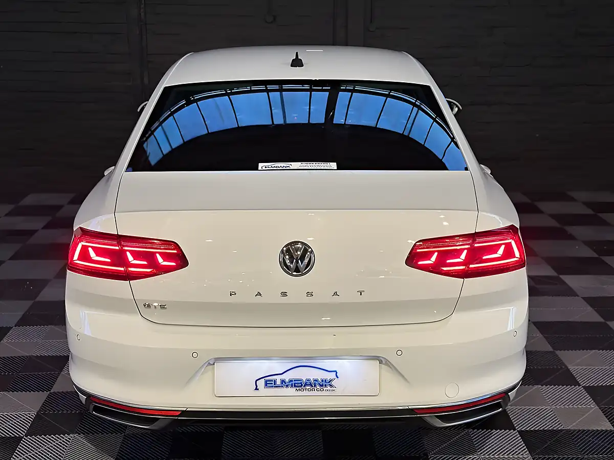 Used 2020 Volkswagen Passat Advance Pure White - Interior and Exterior details 16