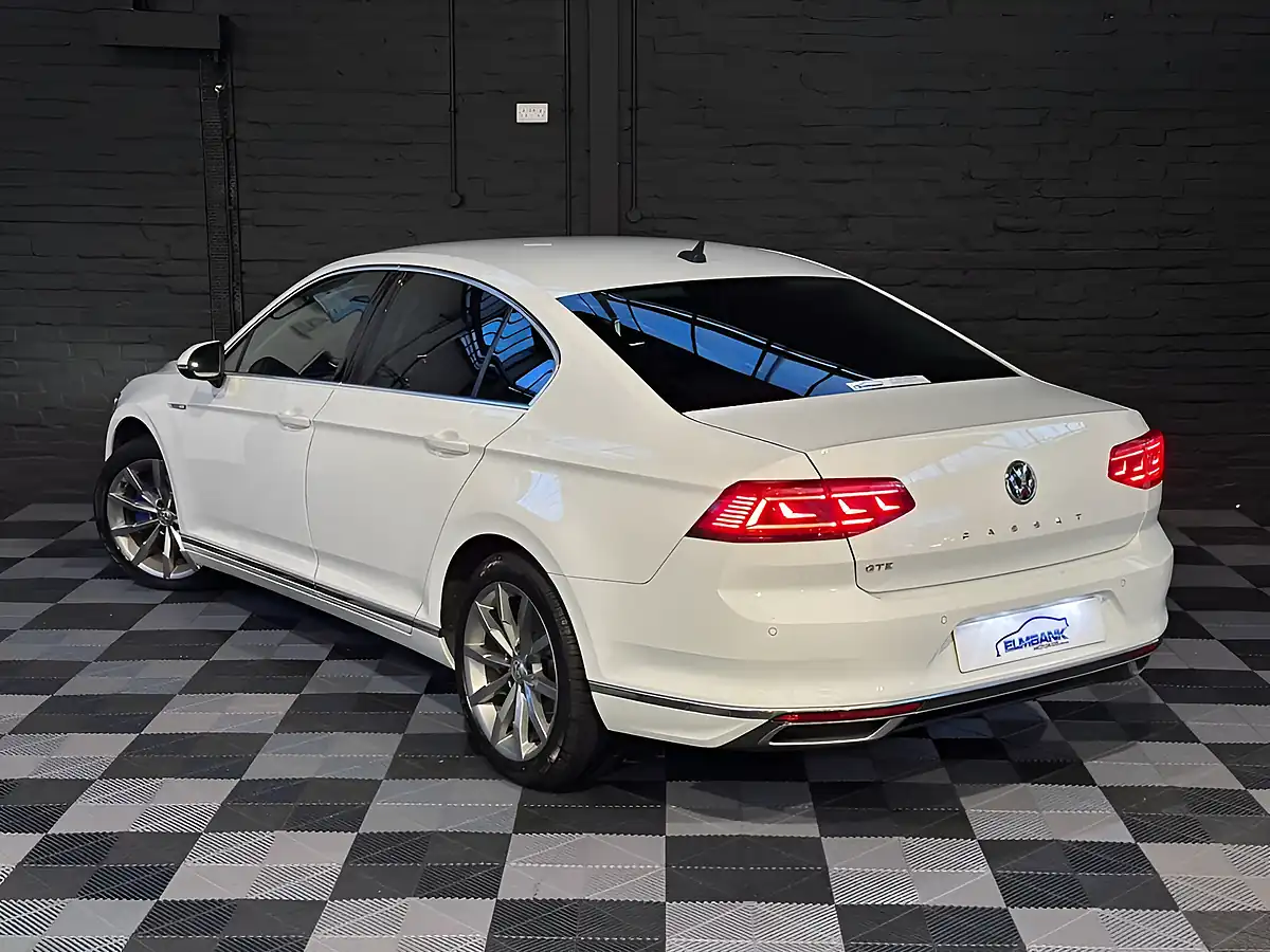 Used 2020 Volkswagen Passat Advance Pure White - Interior and Exterior details 19