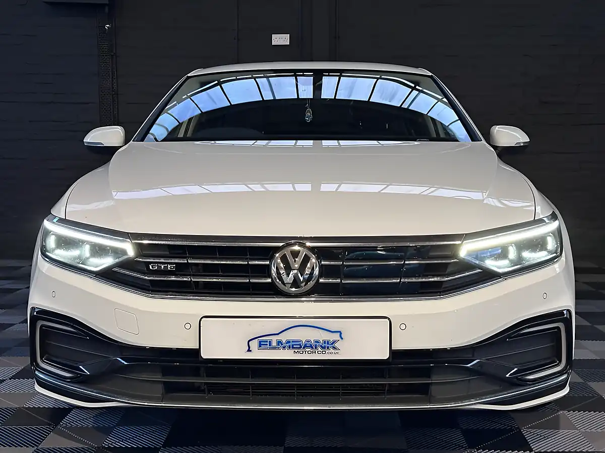 Used 2020 Volkswagen Passat Advance Pure White - Interior and Exterior details 2