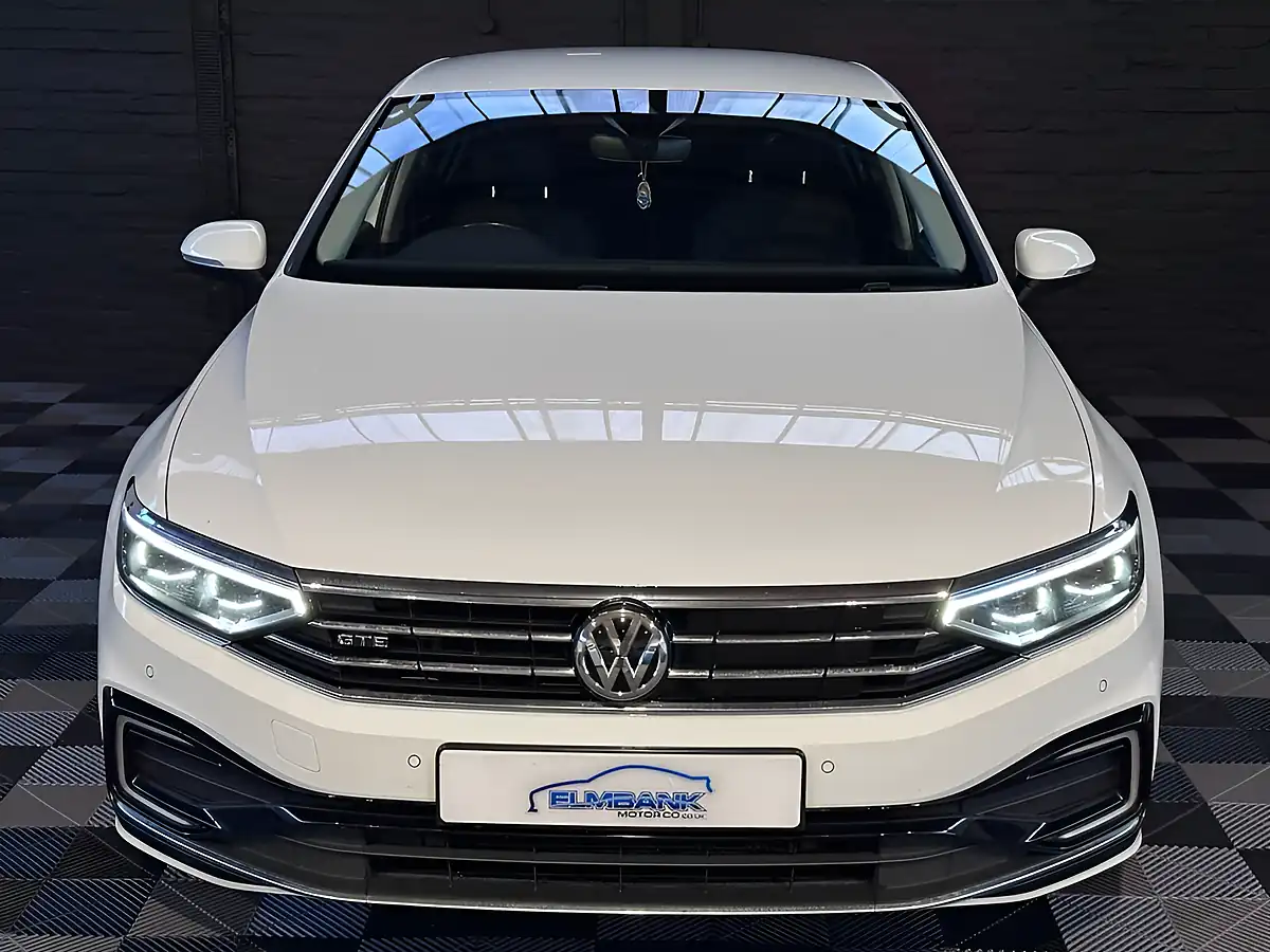 Used 2020 Volkswagen Passat Advance Pure White - Interior and Exterior details 6