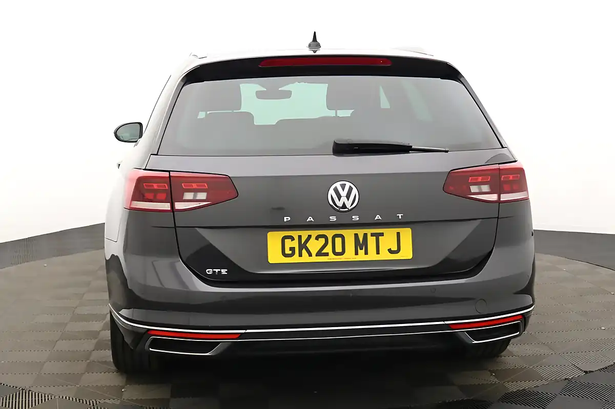 Used 2020 Volkswagen Passat Gte Grey - Interior and Exterior details 4