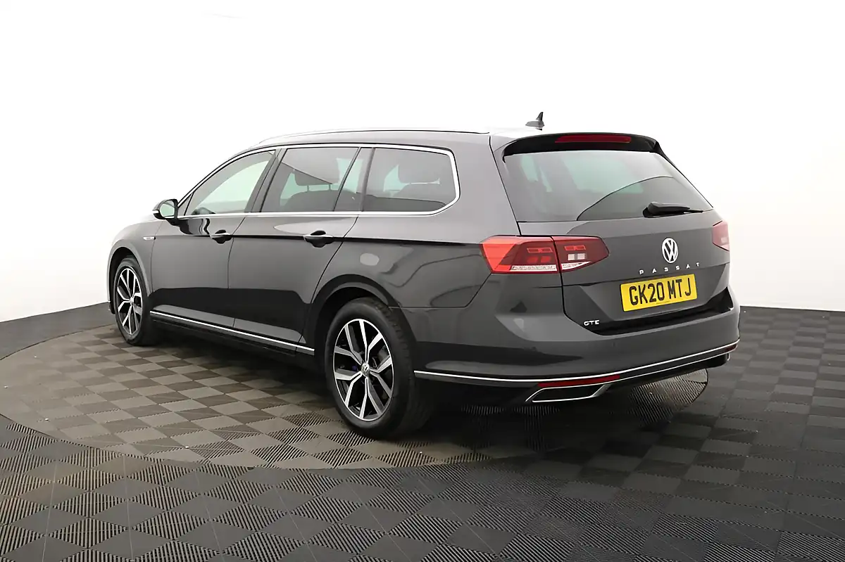 Used 2020 Volkswagen Passat Gte Grey - Interior and Exterior details 5