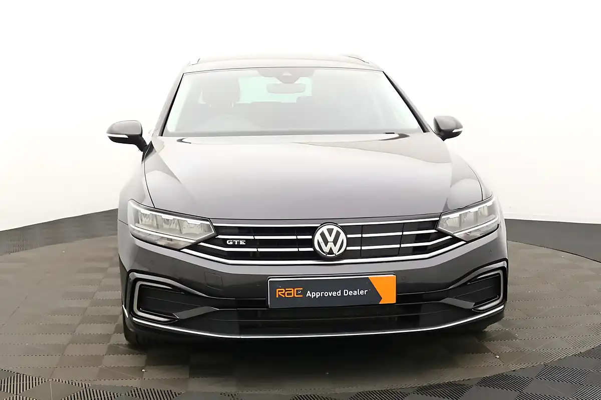 Used 2020 Volkswagen Passat Gte Grey - Interior and Exterior details 7