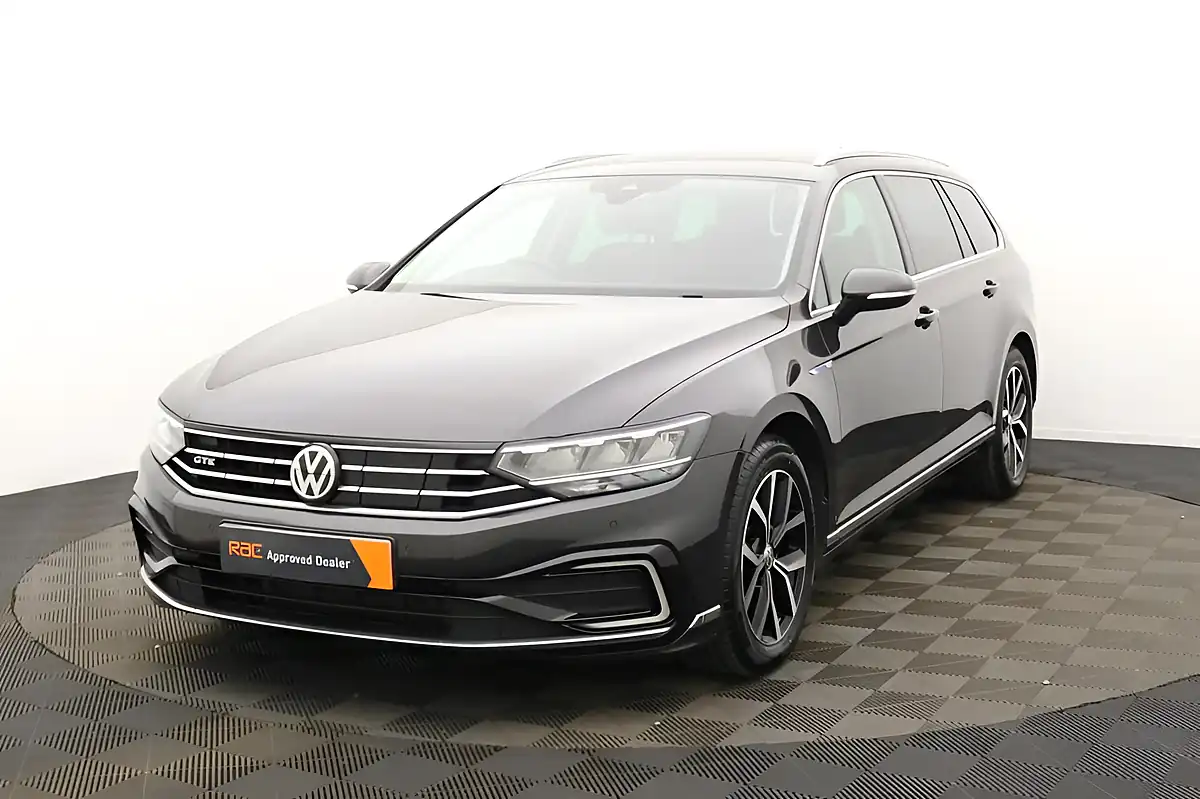 Used 2020 Volkswagen Passat Gte Grey - Interior and Exterior details 8