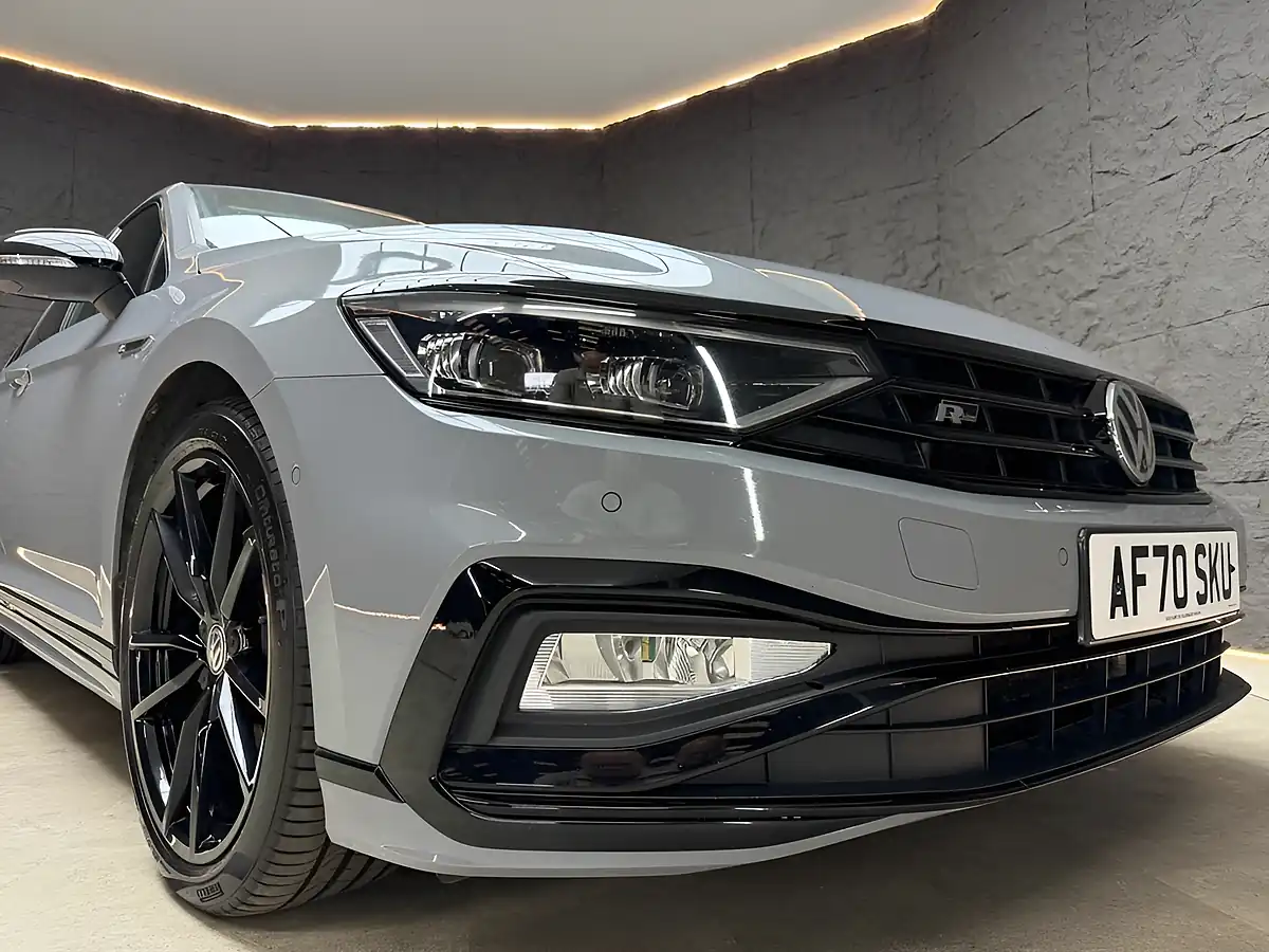 Used 2020 Volkswagen Passat R-Line Edition Grey - Interior and Exterior details 17