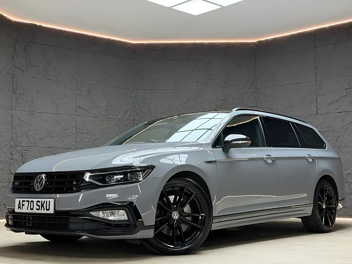 Used 2020 Volkswagen Passat R-Line Edition Grey - Interior and Exterior details 3