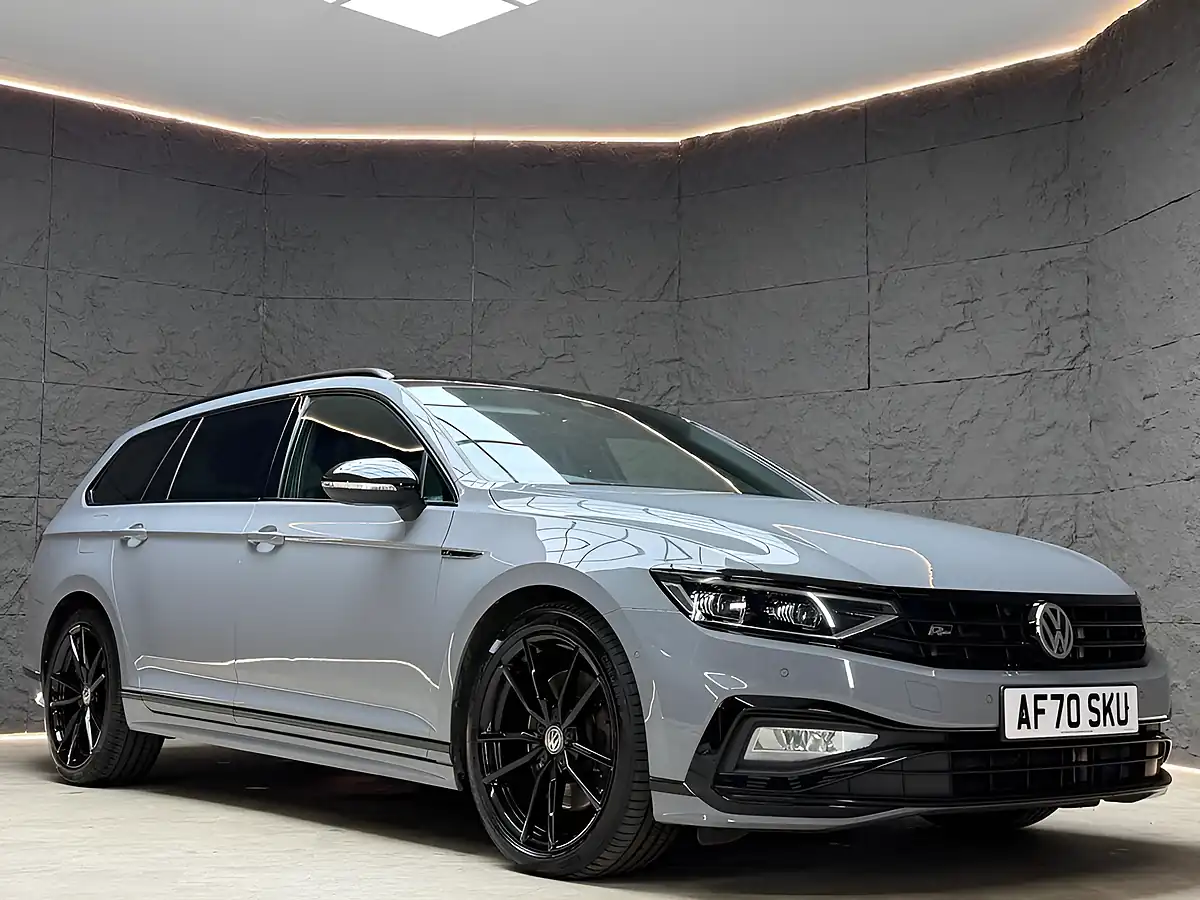 Used 2020 Volkswagen Passat R-Line Edition Grey - Interior and Exterior details 9