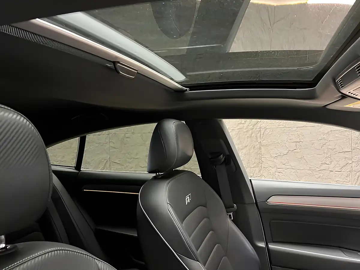 Used 2020 Volkswagen Passat R-Line Grey - Interior and Exterior details 5