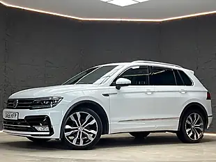 Used 2020 Volkswagen Passat R-Line Grey - Interior and Exterior details 9