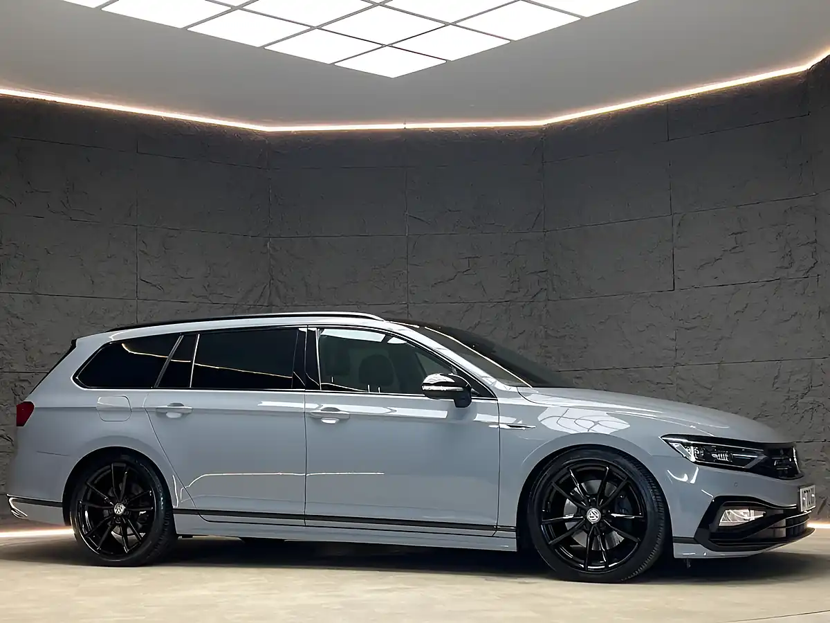 Used 2020 Volkswagen Passat R-Line Urano Grey - Interior and Exterior details 10