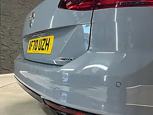 Used 2020 Volkswagen Passat R-Line Urano Grey - Interior and Exterior details 18