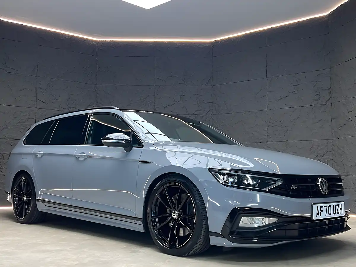 Used 2020 Volkswagen Passat R-Line Urano Grey - Interior and Exterior details 3