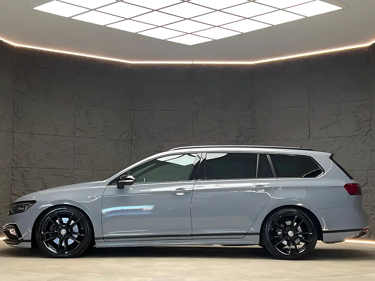 Used 2020 Volkswagen Passat R-Line Urano Grey - Interior and Exterior details 6