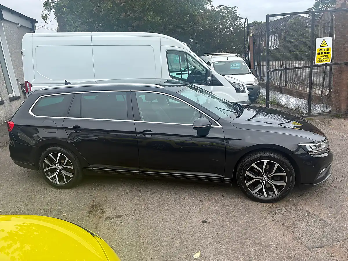 Used 2020 Volkswagen Passat Sel Black - Interior and Exterior details 2