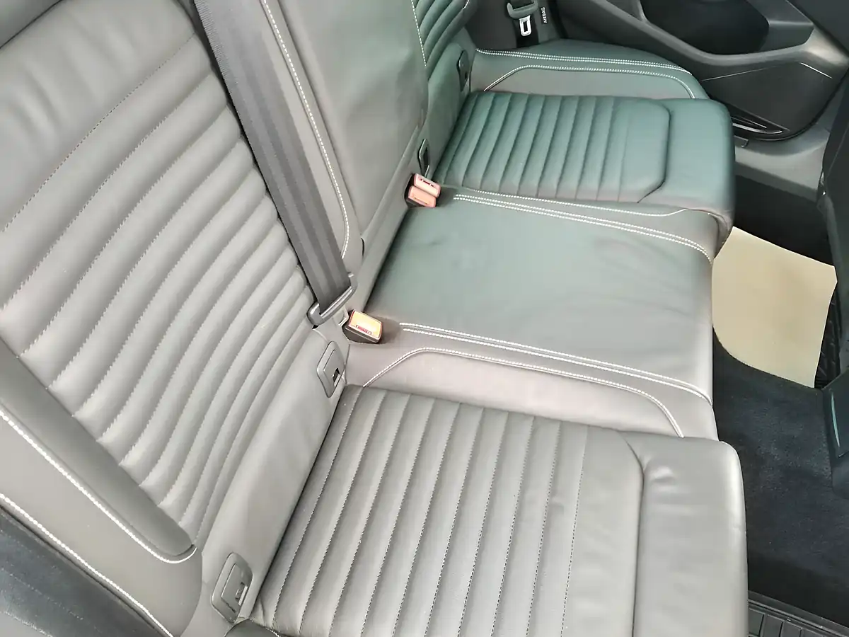 Used 2020 Volkswagen Passat Sel Silver - Interior and Exterior details 10