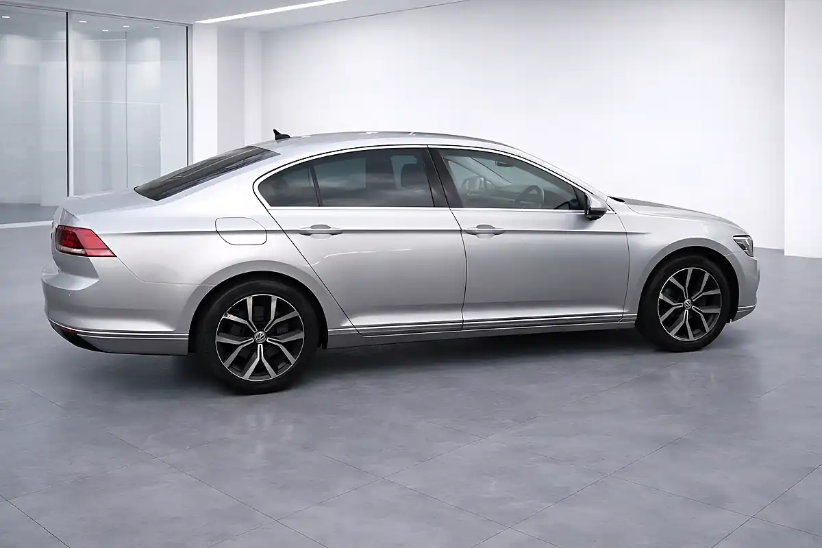 Used 2020 Volkswagen Passat Sel Silver - Interior and Exterior details 2