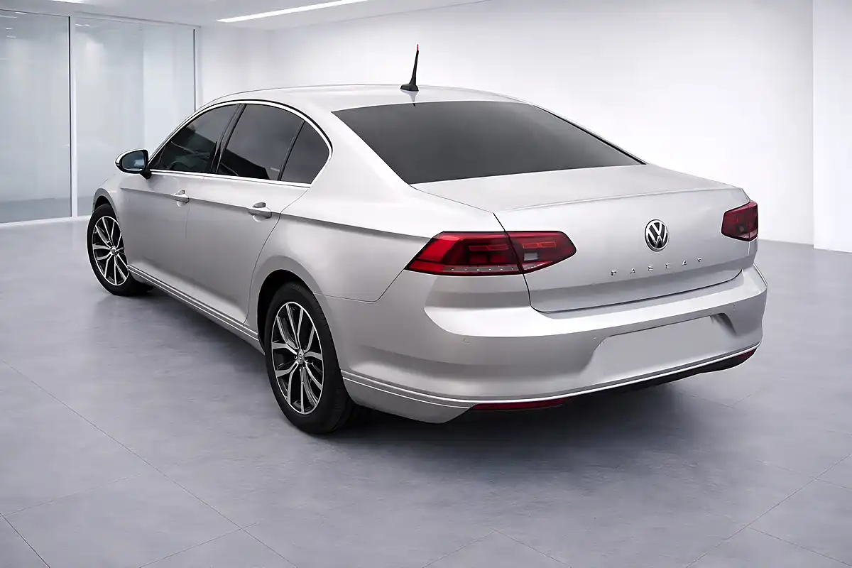 Used 2020 Volkswagen Passat Sel Silver - Interior and Exterior details 4