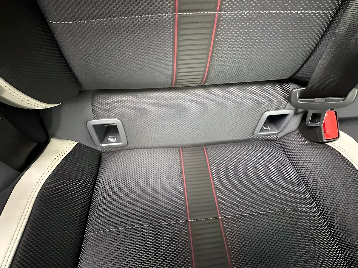 Used 2020 Volkswagen Polo Beats Deep Black Pearl Effect - Interior and Exterior details 12