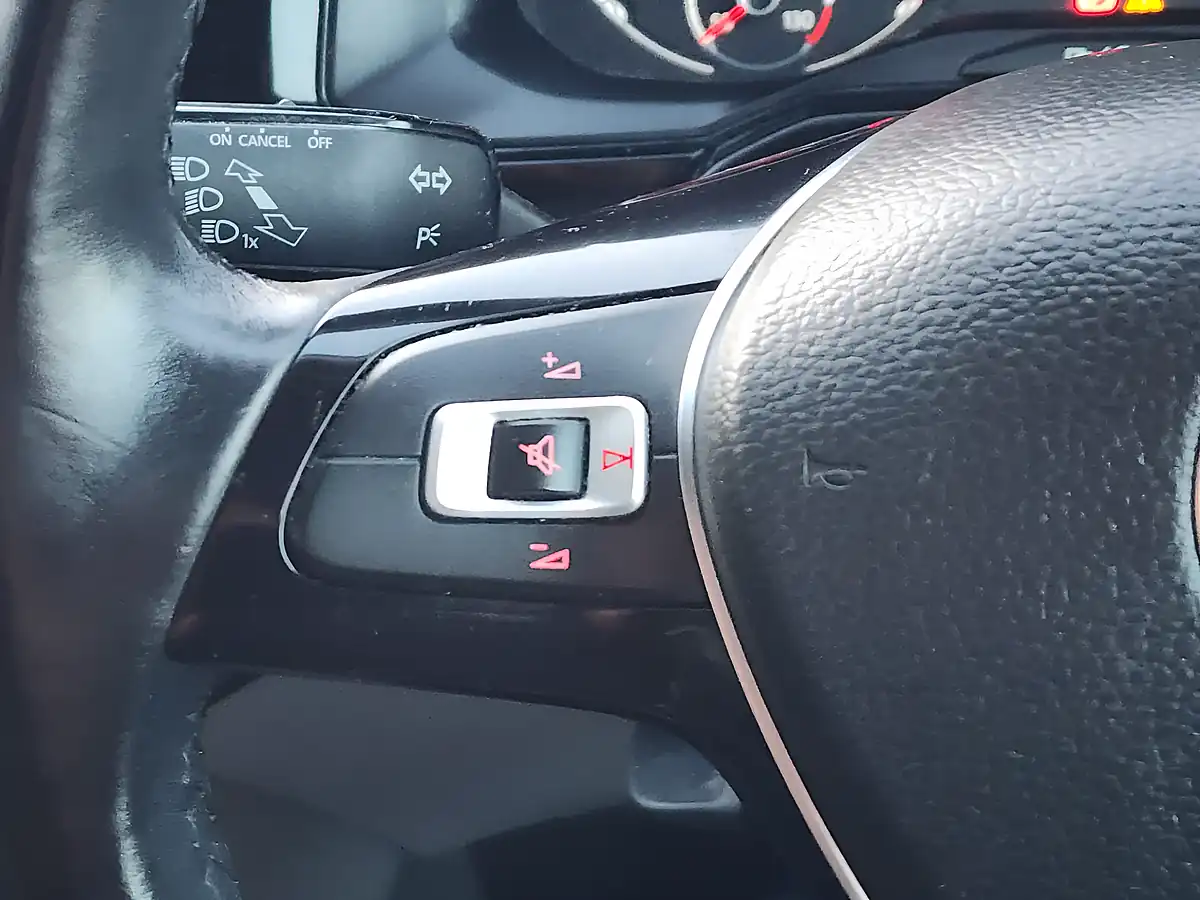 Used 2020 Volkswagen Polo Beats Red - Interior and Exterior details 14