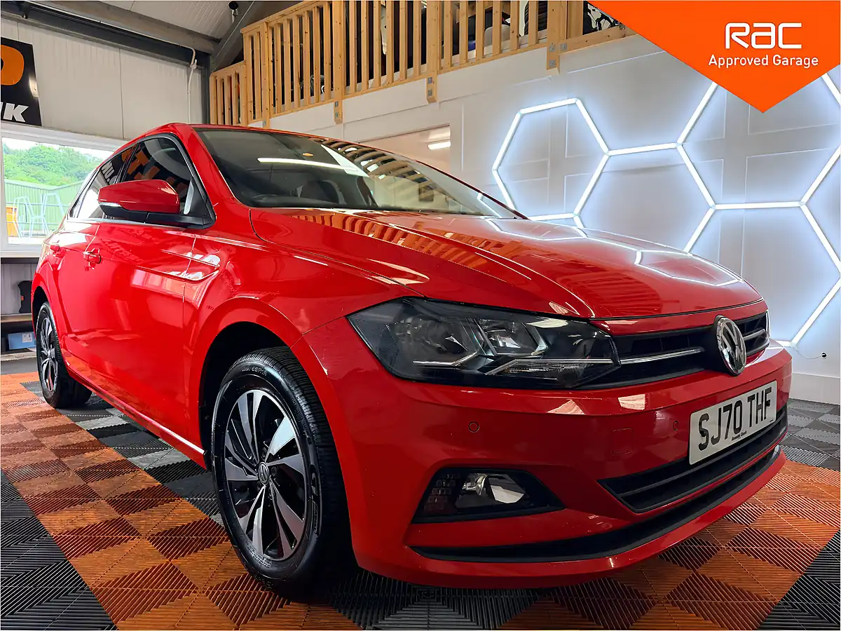 Used 2020 Volkswagen Polo Match Red - Front View