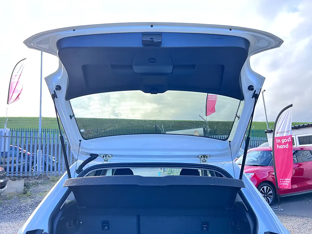 Used 2020 Volkswagen Polo Match White - Interior and Exterior details 16