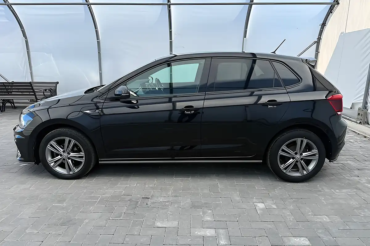 Used 2020 Volkswagen Polo R-Line Black - Interior and Exterior details 9