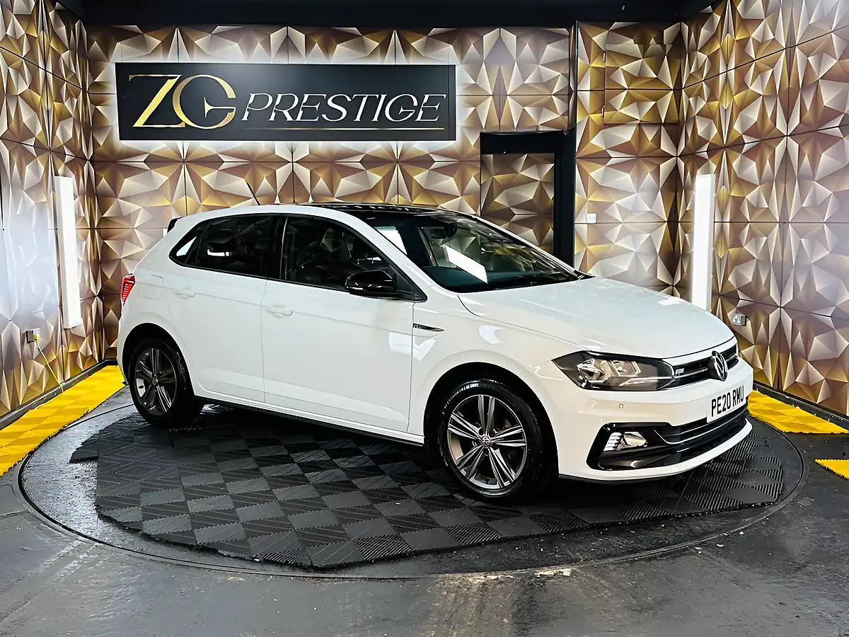 Used 2020 Volkswagen Polo R-Line White - Front View