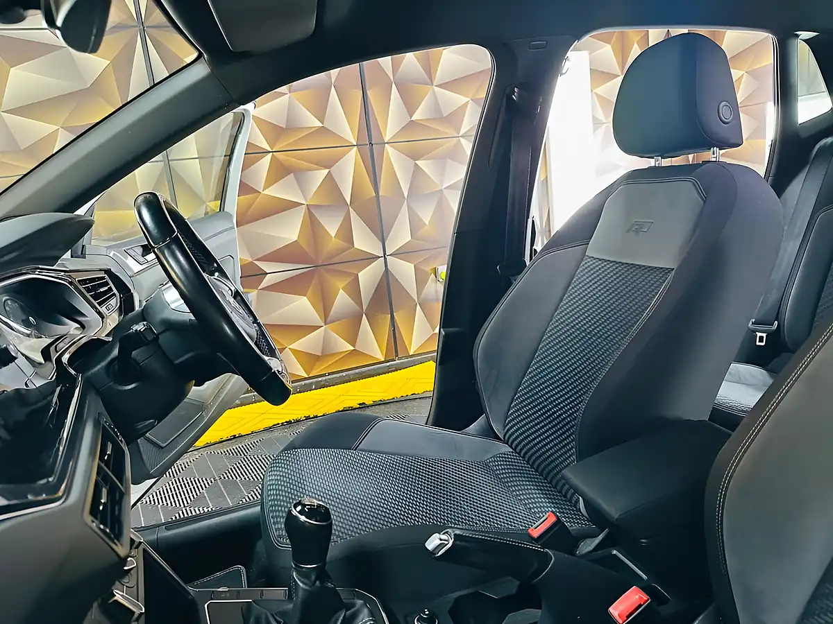 Used 2020 Volkswagen Polo R-Line White - Interior and Exterior details 5
