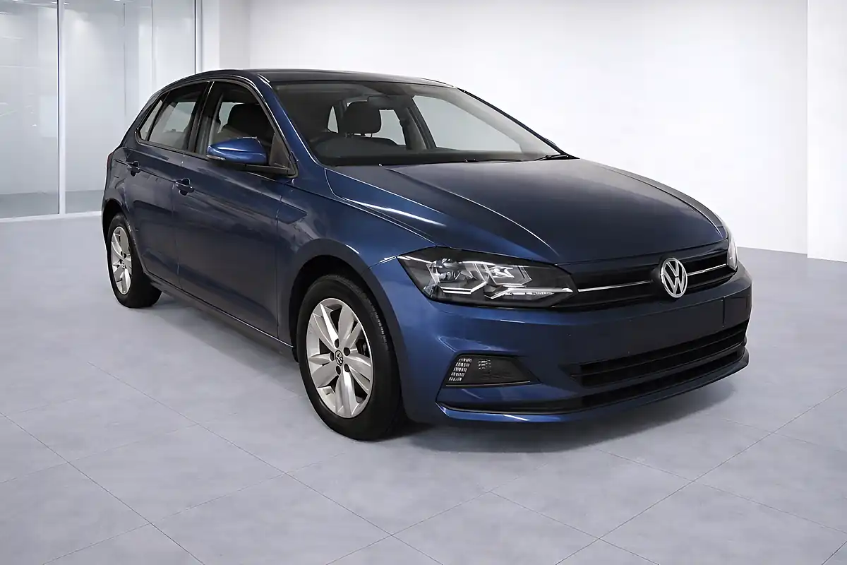 Used 2020 Volkswagen Polo Se Blue - Front View