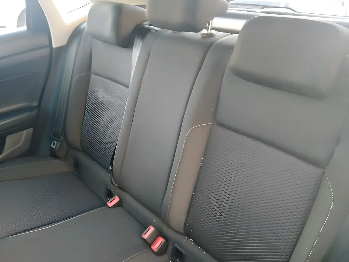 Used 2020 Volkswagen Polo Se Blue - Interior and Exterior details 17