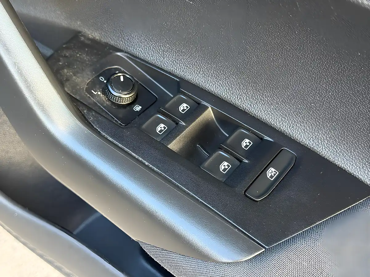 Used 2020 Volkswagen Polo Se Grey - Interior and Exterior details 14
