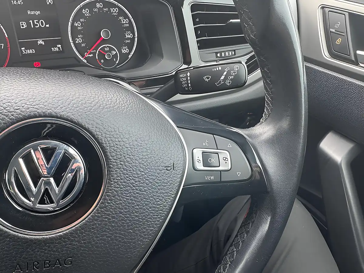 Used 2020 Volkswagen Polo Se Red - Interior and Exterior details 14