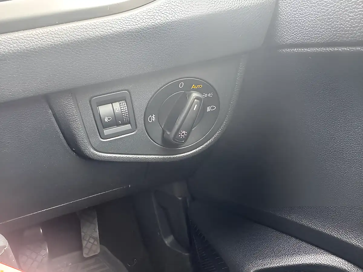 Used 2020 Volkswagen Polo Se Red - Interior and Exterior details 16