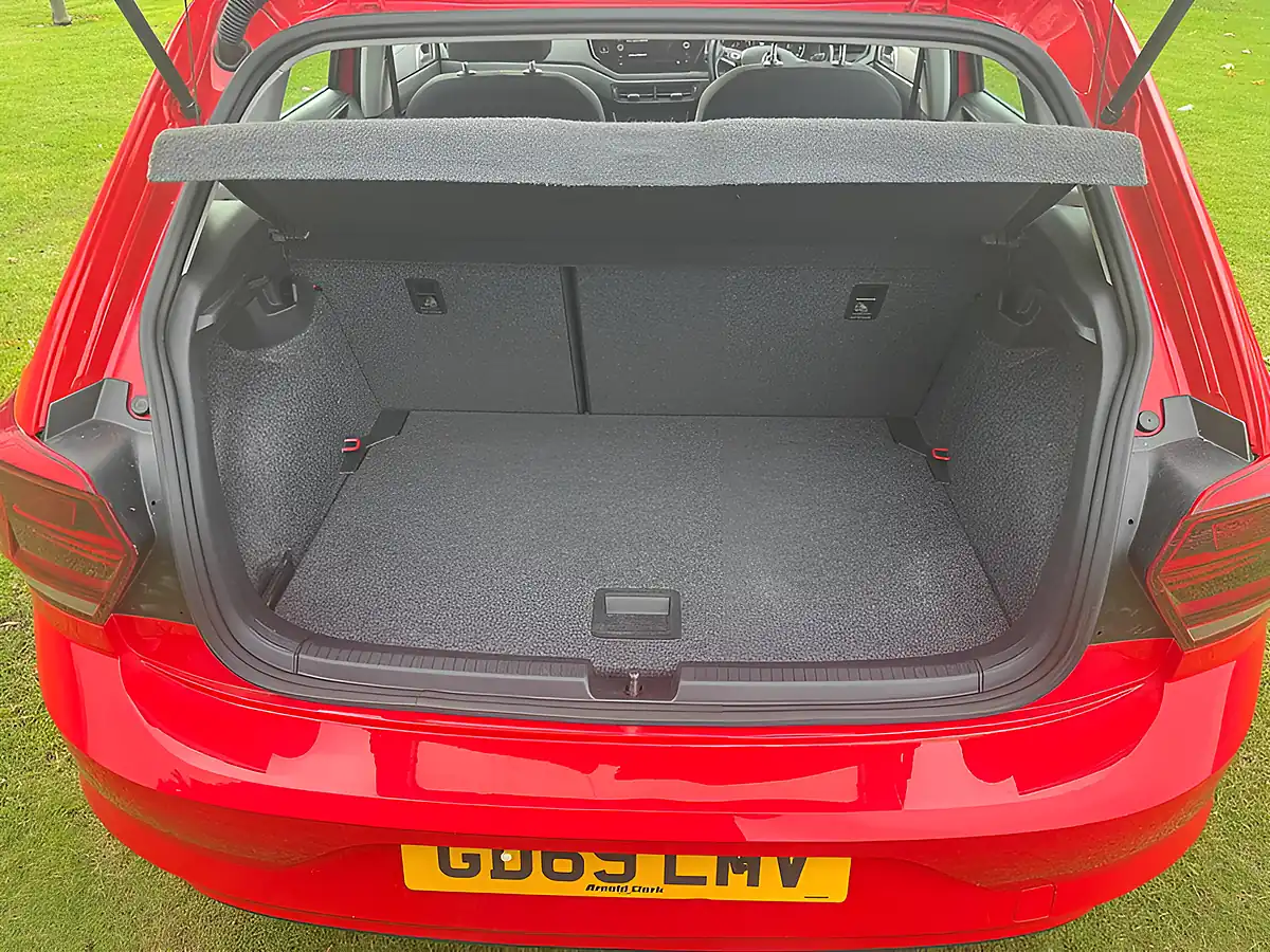 Used 2020 Volkswagen Polo Se Red - Interior and Exterior details 5