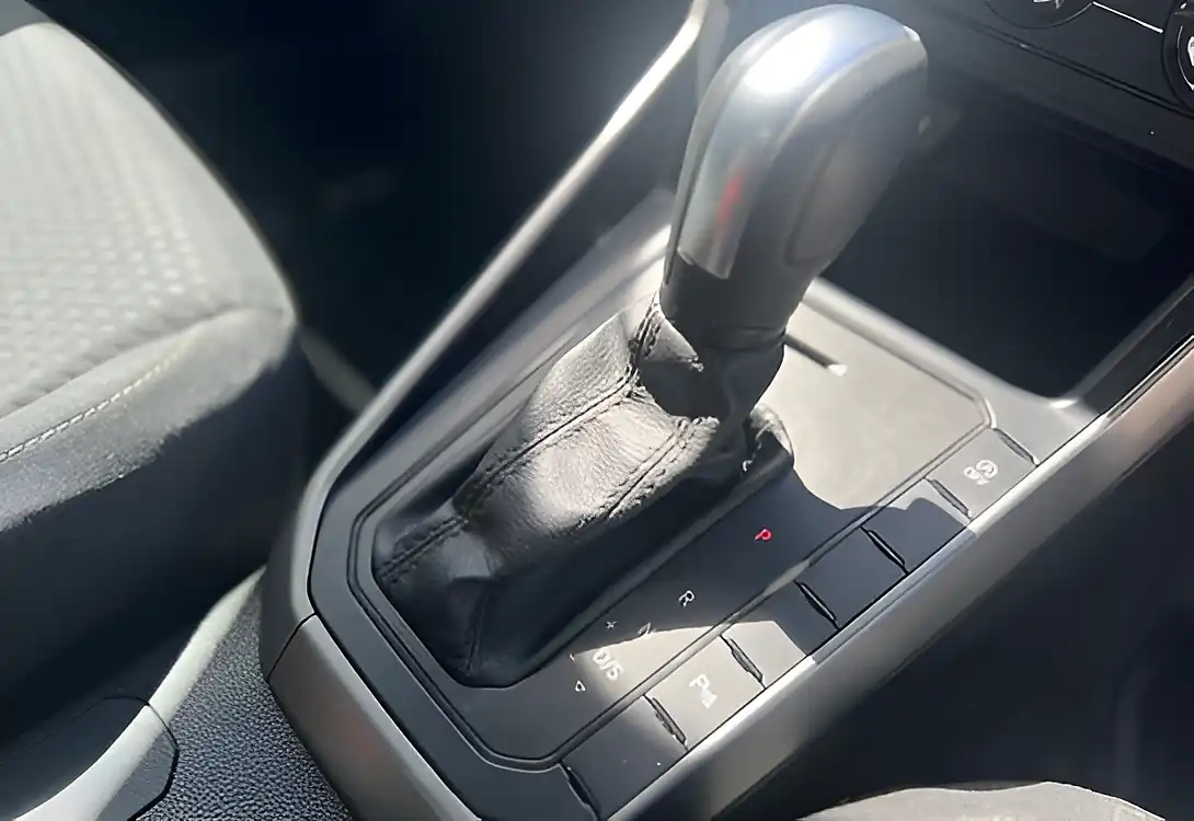 Used 2020 Volkswagen Polo Se Reflex Silver - Interior and Exterior details 17