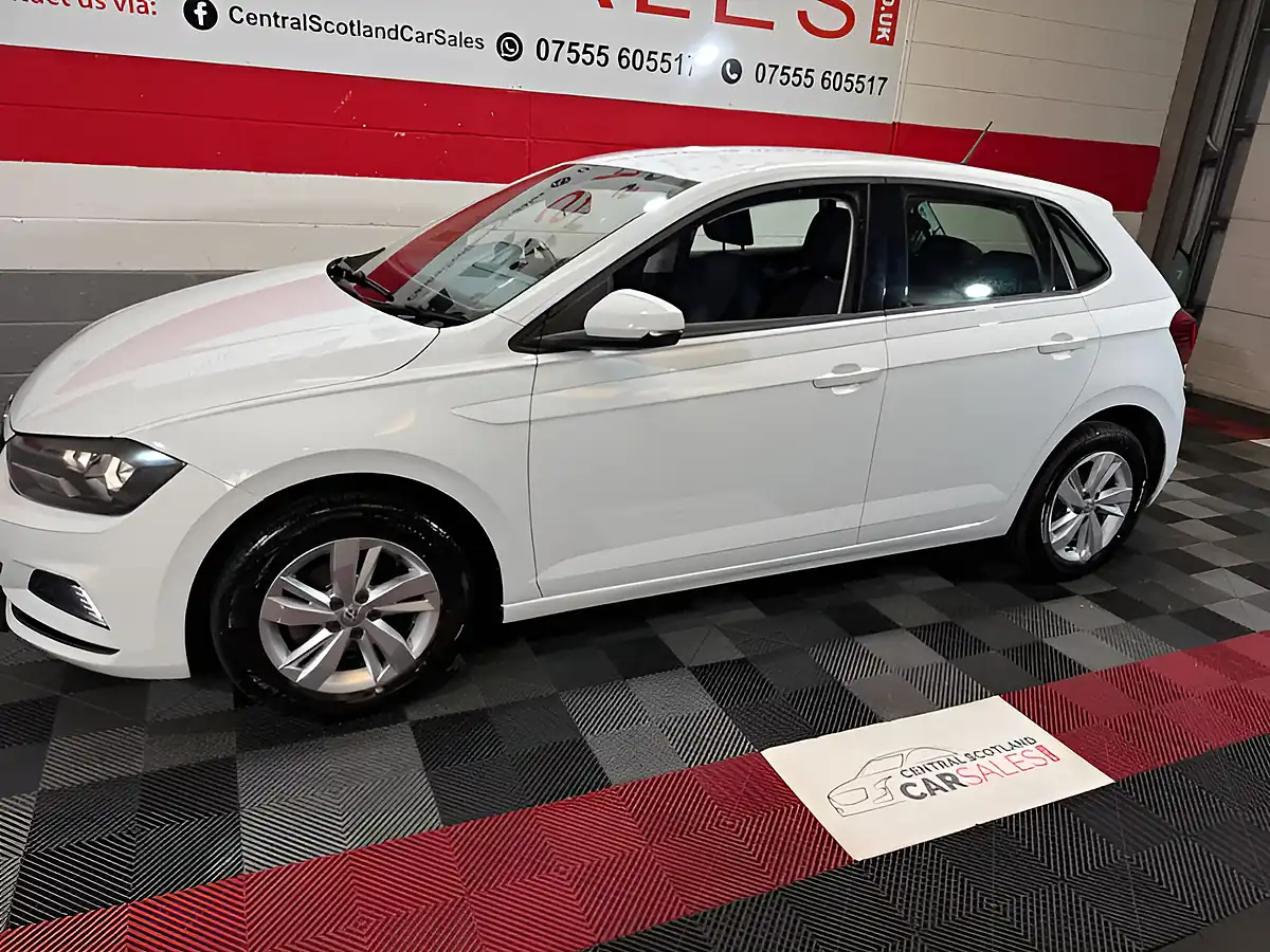 Used 2020 Volkswagen Polo Se White - Interior and Exterior details 3